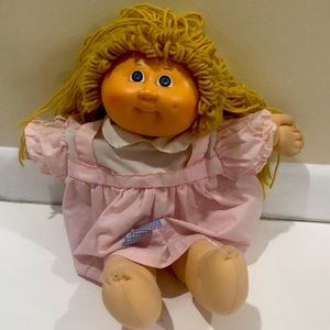 Cabbage packs kid Doll